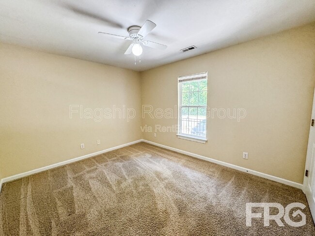 Building Photo - 5180 Deveron St