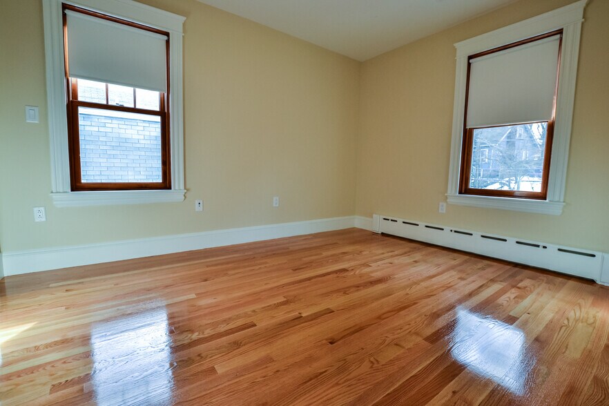 Building Photo - 64 Langley Rd