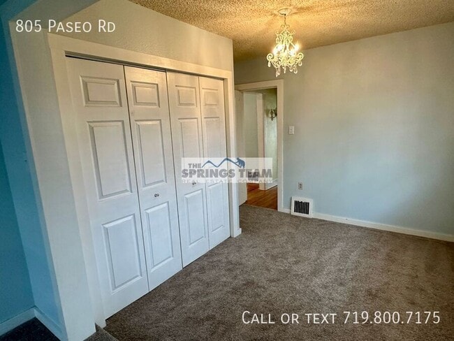 Building Photo - 805 Paseo Rd