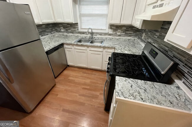 Building Photo - 1086 Summer Brook Anx