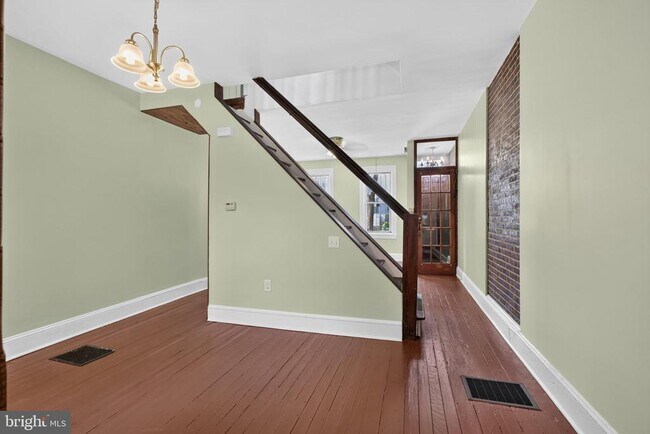Building Photo - 4051 Ludlow St