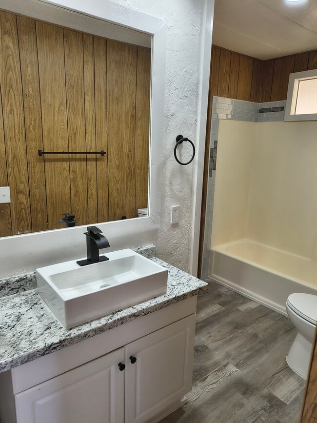 Building Photo - 35468 E Kings Canyon Rd