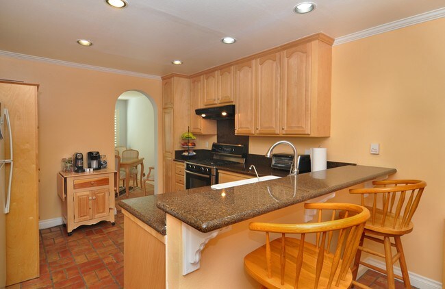 Building Photo - 4223 Freedom Dr
