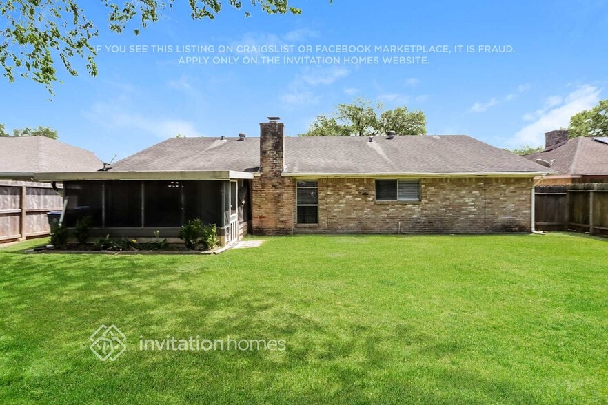 Building Photo - 3002 Mission Valley Dr