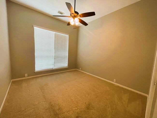 Building Photo - 19806 Shavon Springs Dr