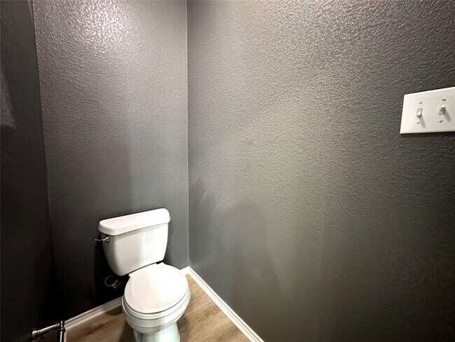 Building Photo - 4601 Tiddle Ln