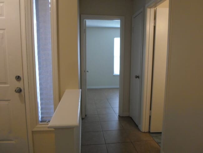 Building Photo - 3/2 townhome - Westside
