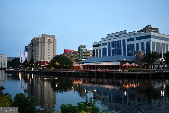 Building Photo - 139 Rubens Dr