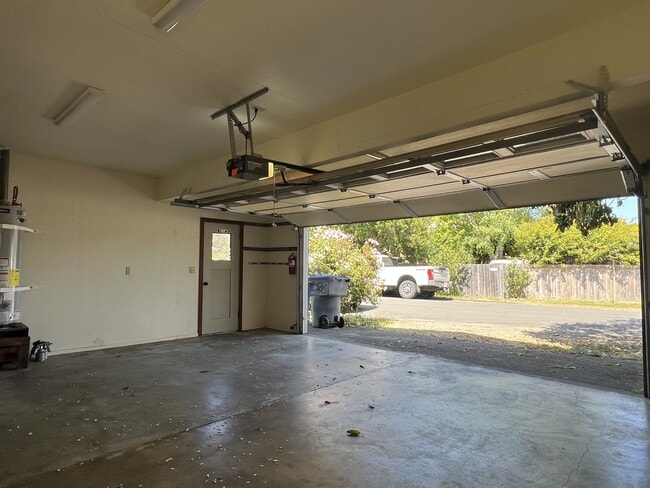 Building Photo - 1407 N St