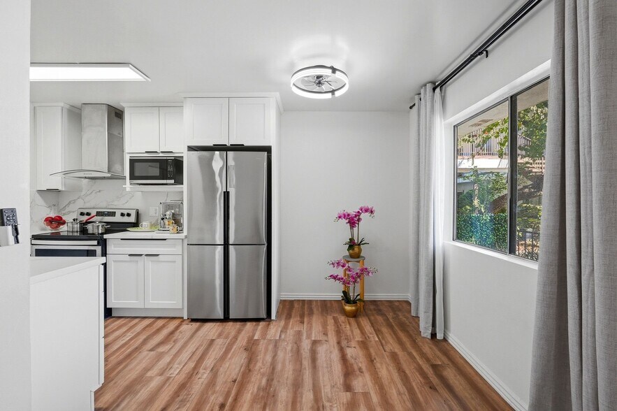 Building Photo - 13050 Dronfield Ave