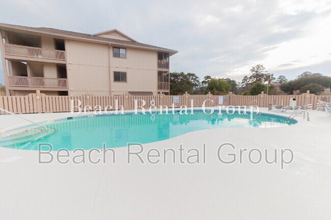 Building Photo - 4109 Pinehurst Cir