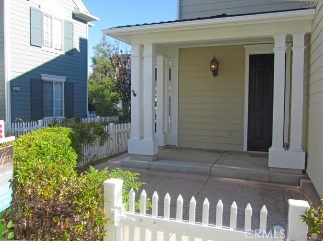 Building Photo - 46 Strawflower St