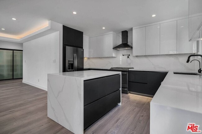 Building Photo - 9345 W Olympic Blvd