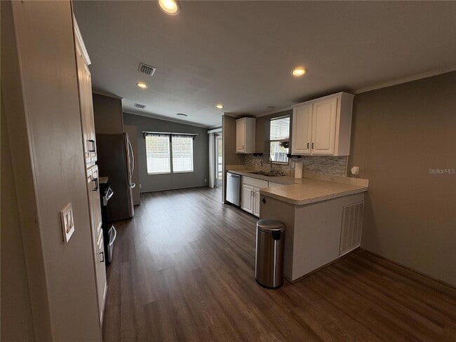 Building Photo - 717 Choo Ln