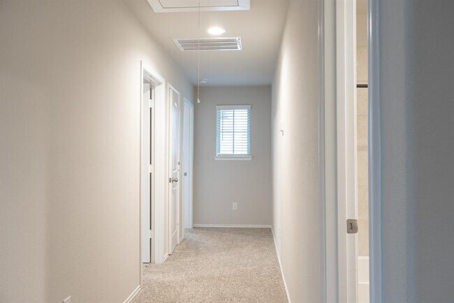 Building Photo - 7831 London Tower Ln