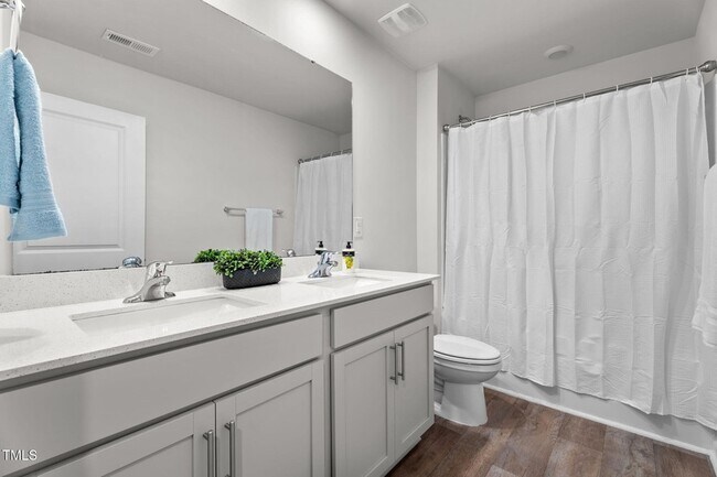 Building Photo - 132 Rockfall Wy