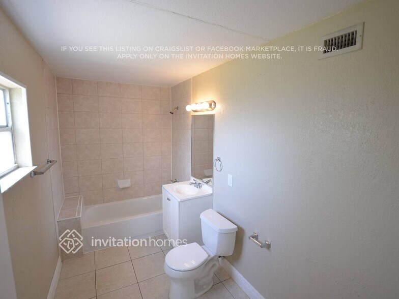 Building Photo - 1401 NW 58th Ave