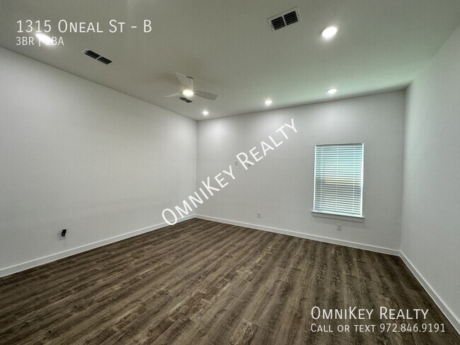 Building Photo - 1315 Oneal St