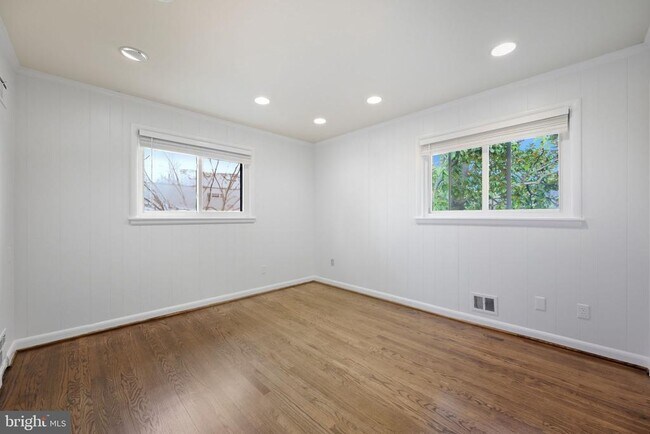 Building Photo - 5804 Lenox Rd