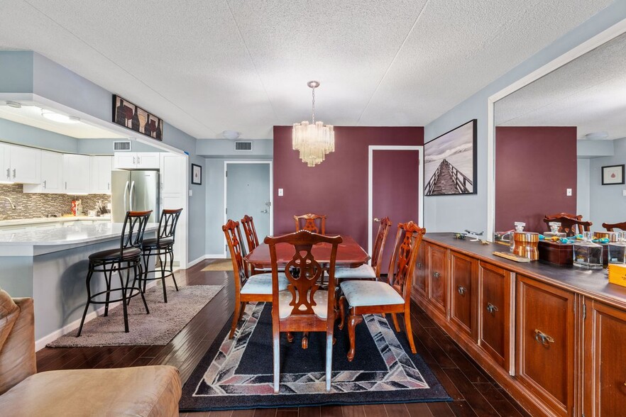 Building Photo - 11108 Valley Forge Cir