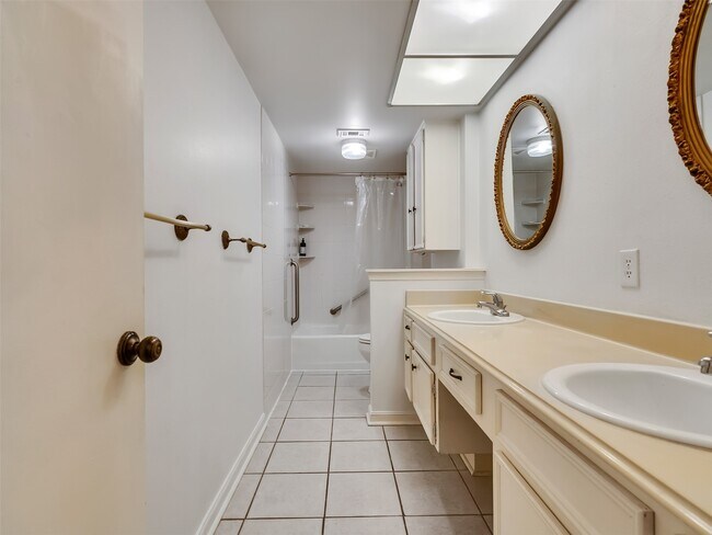 Building Photo - 15443 W Willowwind Cir