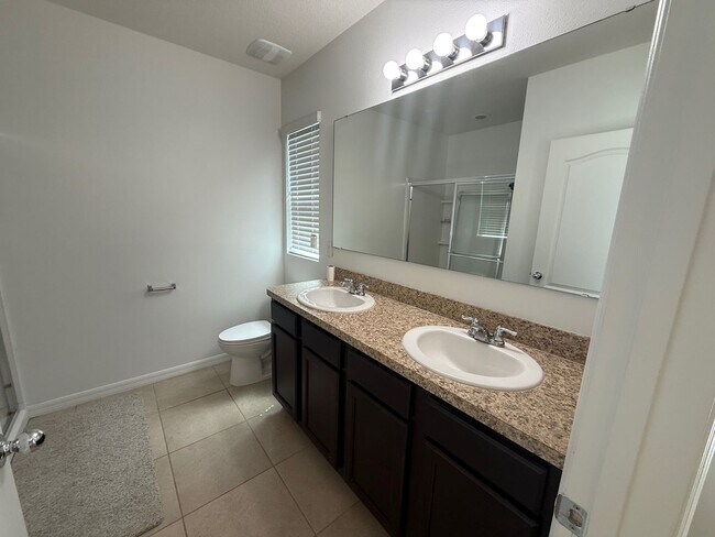 Building Photo - 4/2 Haines City Home
