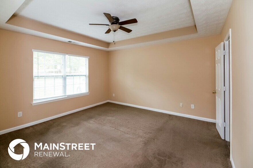 Building Photo - 685 Nassau St