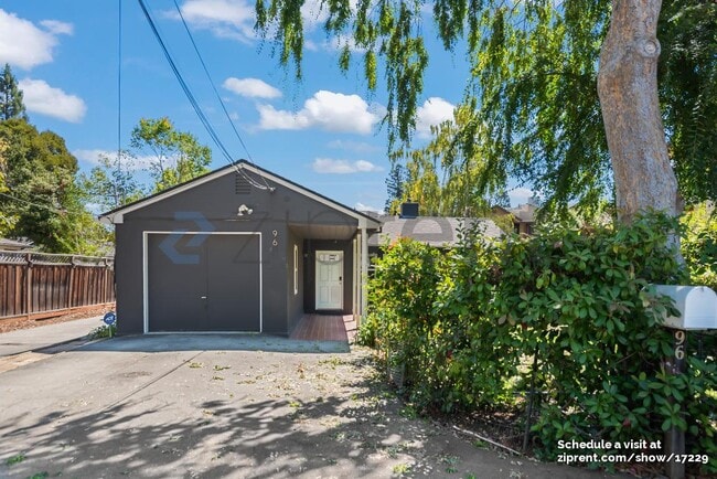 Building Photo - 96 Loyola Ave