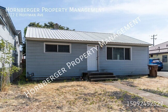 Building Photo - 3012 E Hoffman Ave