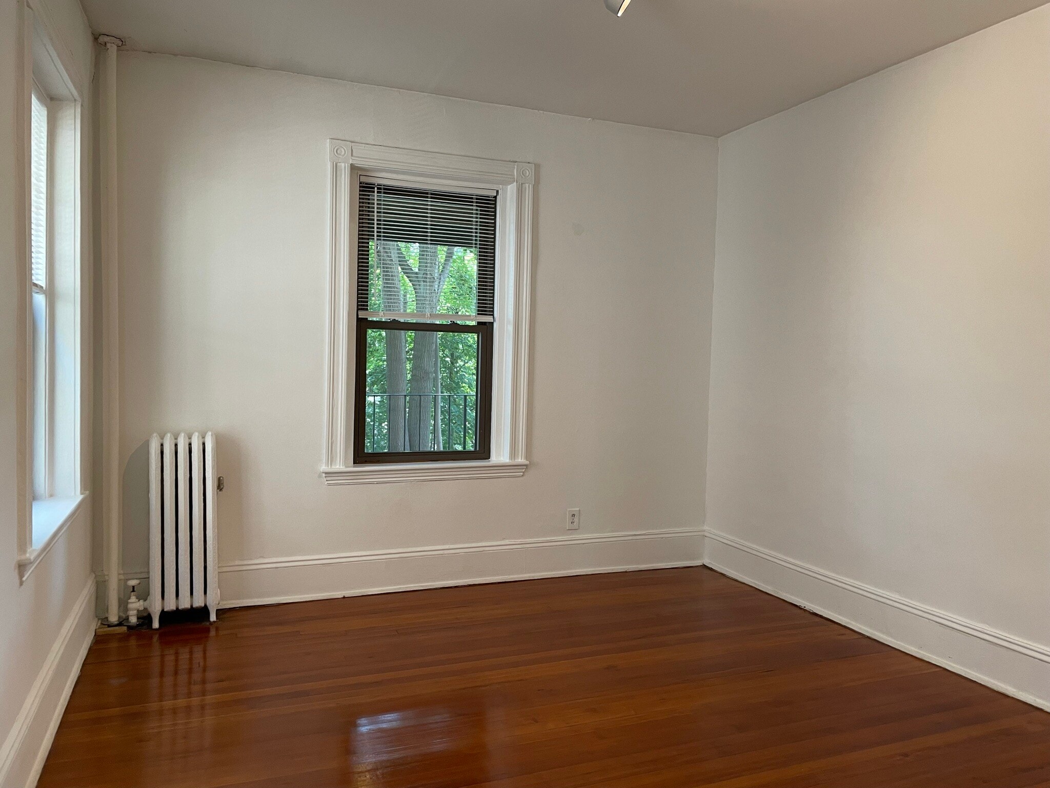 Building Photo - 1870 Commonwealth Ave