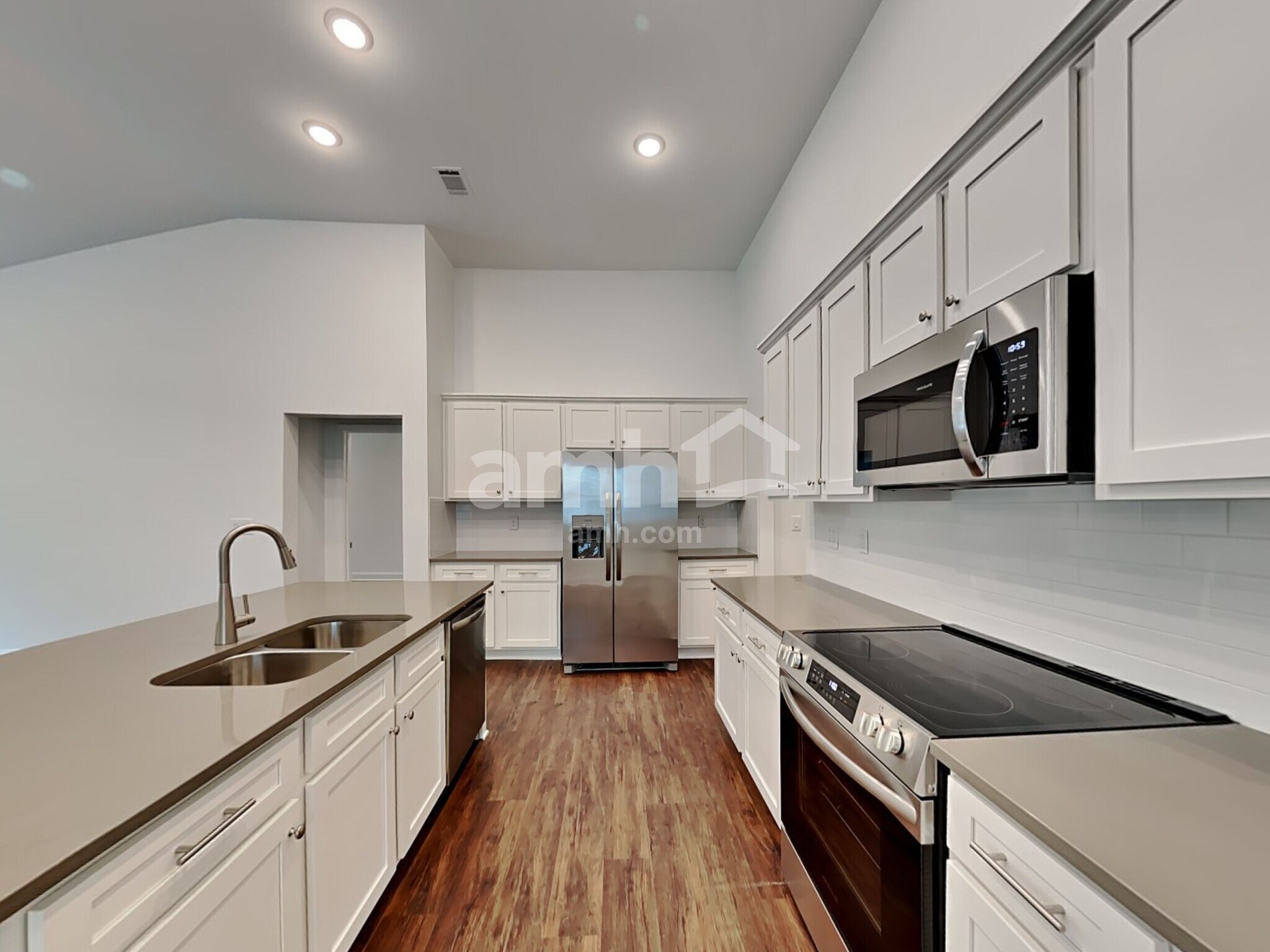 Building Photo - 104 Punderson Dr