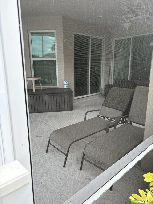 Building Photo - 927 Augusta Pointe Dr