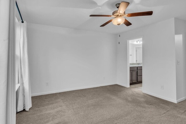Building Photo - Awesome Goodlettsville Townhome in Conveni...