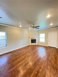 Building Photo - 1332 W Mt Comfort Rd