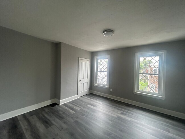 Building Photo - Nice 2Br house with or without voucher