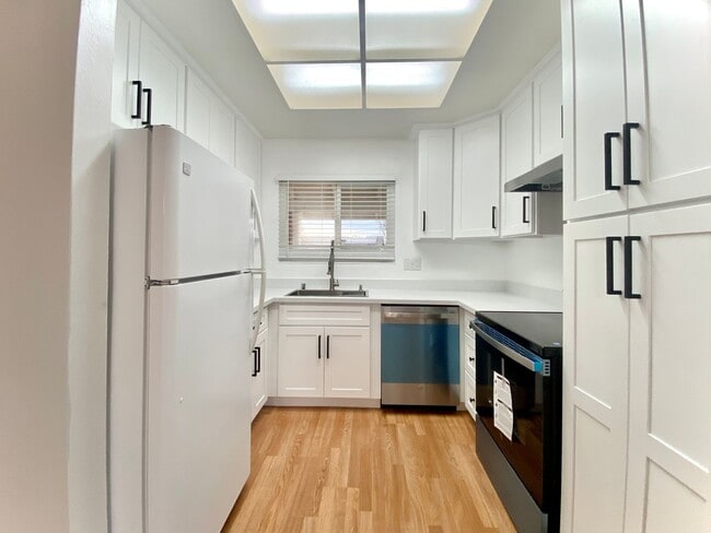 Building Photo - Upgraded 3-Bedroom 2-Bathroom Home for Rent - Union City!