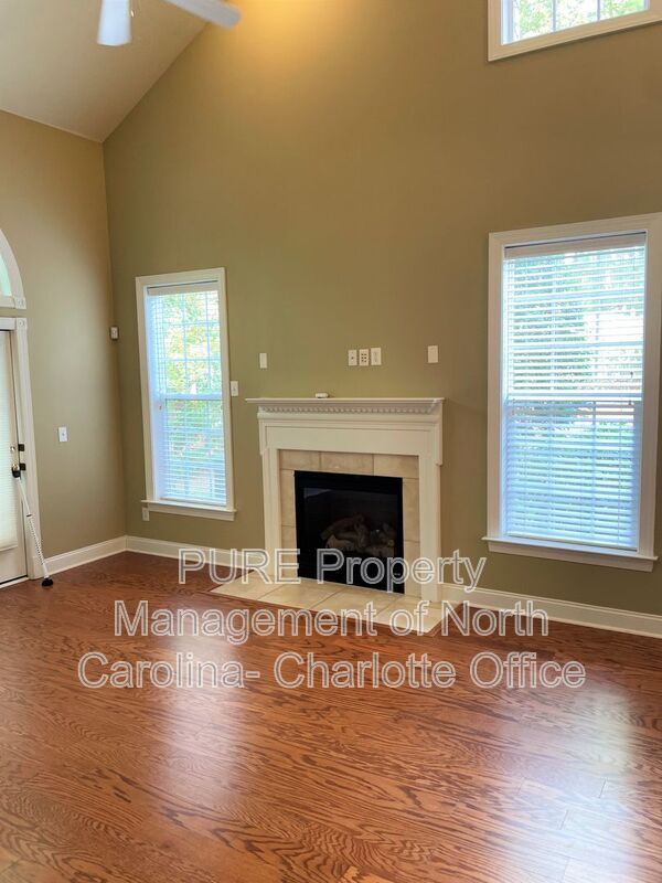 Building Photo - 9504 Lost Key Ct