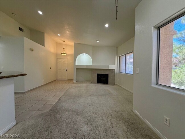 Building Photo - 900 Heavenly Hill Ct