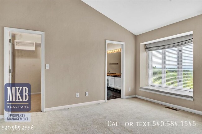 Building Photo - 4978 Hunting Hills Cir