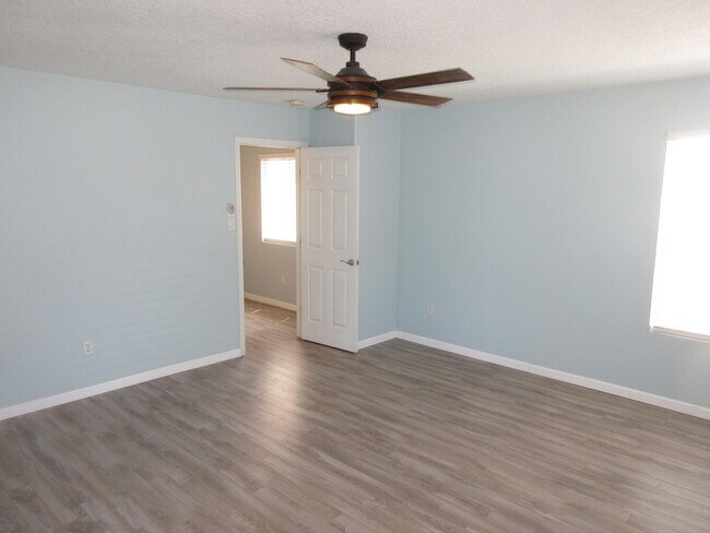 Building Photo - 5351 Feather Rock Pl NW