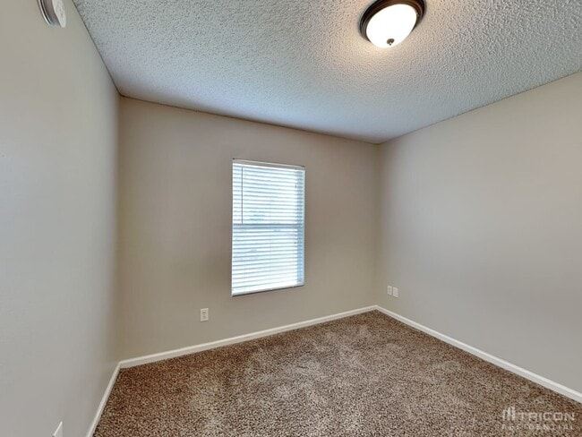 Building Photo - 2706 Taylor Hill Dr