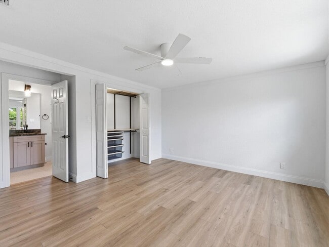 Building Photo - 4085 Neptune Dr SE