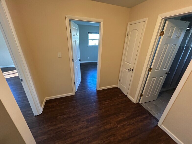 Second Floor Landing - 4447 Timberdale Dr