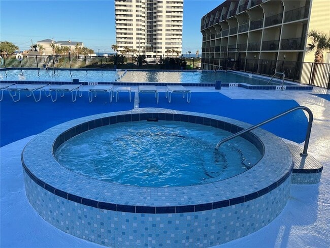 Building Photo - 1433 N Atlantic Ave