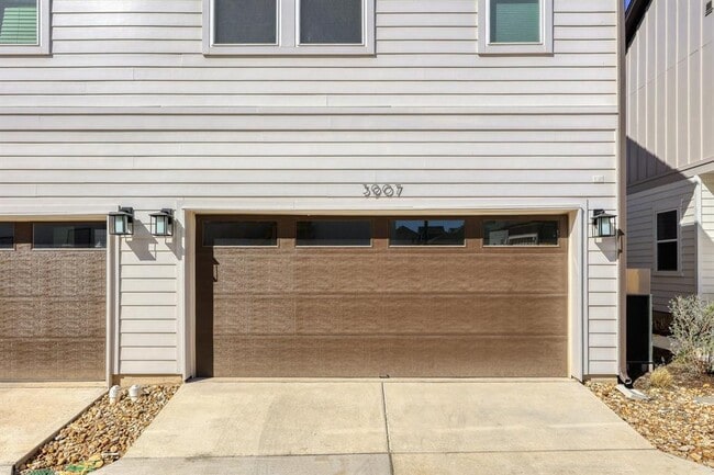 Building Photo - 3907 Tilley St