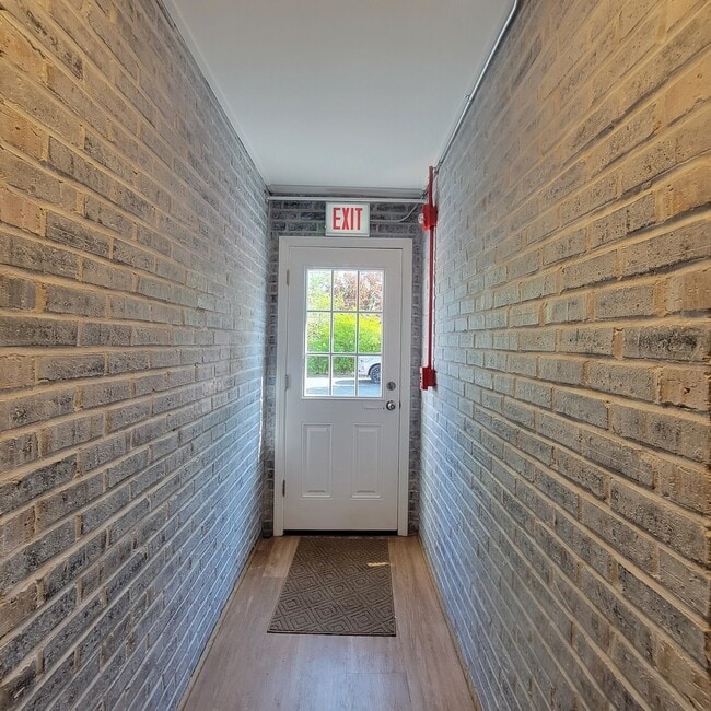 Building Photo - 6537 173rd Pl