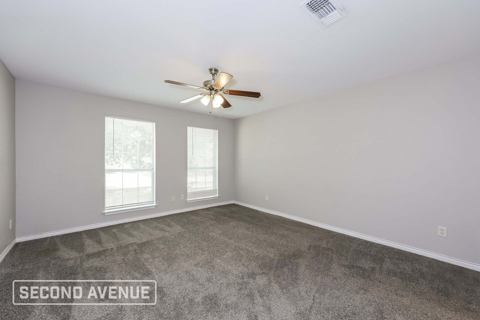 Building Photo - 406 Lone Star Park Ln