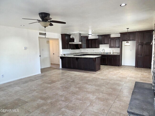 Building Photo - 15341 Werling Ct