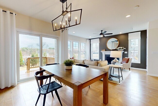 Building Photo - 129 Cold Brk Dr