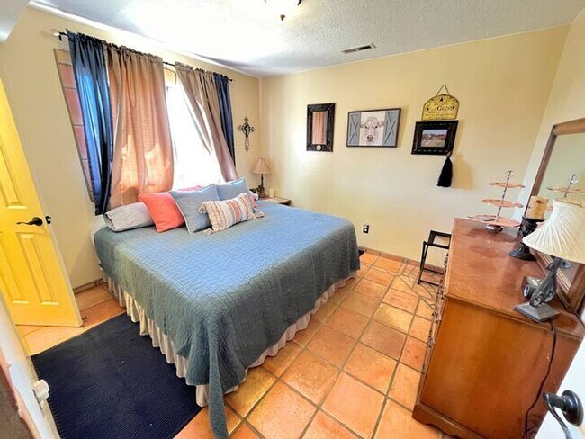 Building Photo - Horsemans Property